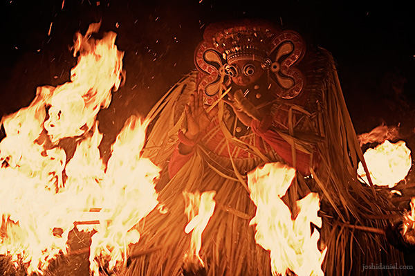 Agni Kandakarnan theyyam