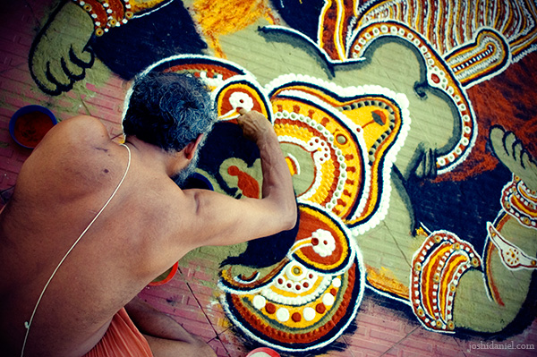 Ayyappan Theeyattu: Kalamezhuthu (Drawing the Kalam of Lord Ayyappa)