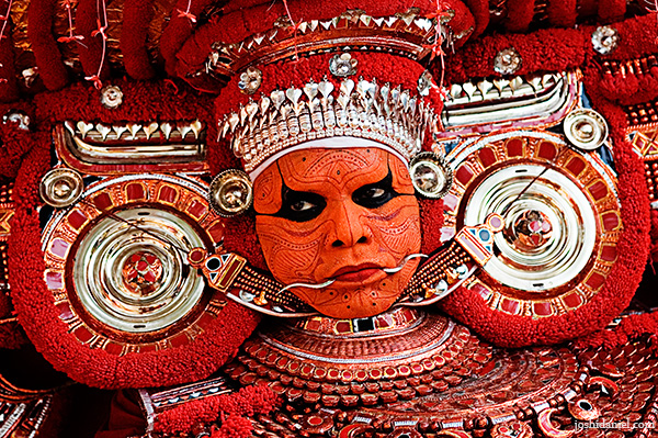 Muchilottu Bhagavathi Theyyam