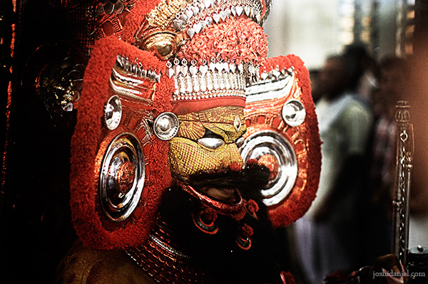 Muthappan Theyyam performance at Parassinikkadavu temple in Kannur
