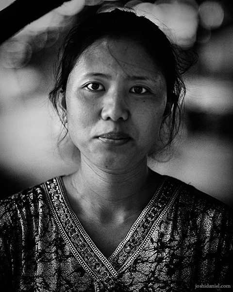 Portrait of a lady in Probolinggo Black and white portrait of a lady smiling in Probolinggo, Indonesia