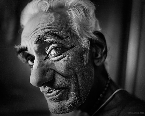 A 28mm wide angle black and white portrait of Kathakali artist Nelliyode Vasudevan Namboodiri