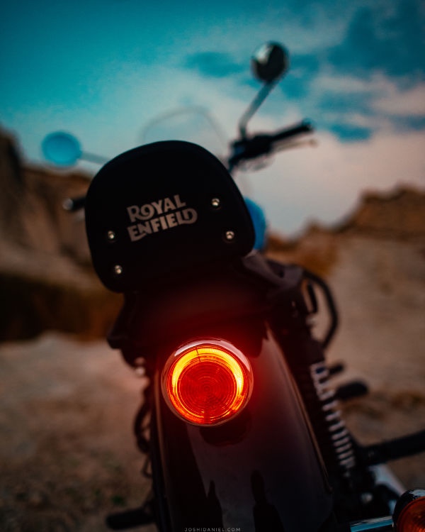 Royal Enfield Meteor Supernova Blue  brake light