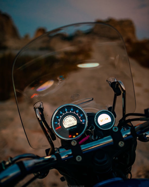 Royal Enfield Meteor Supernova Blue  speedometer 